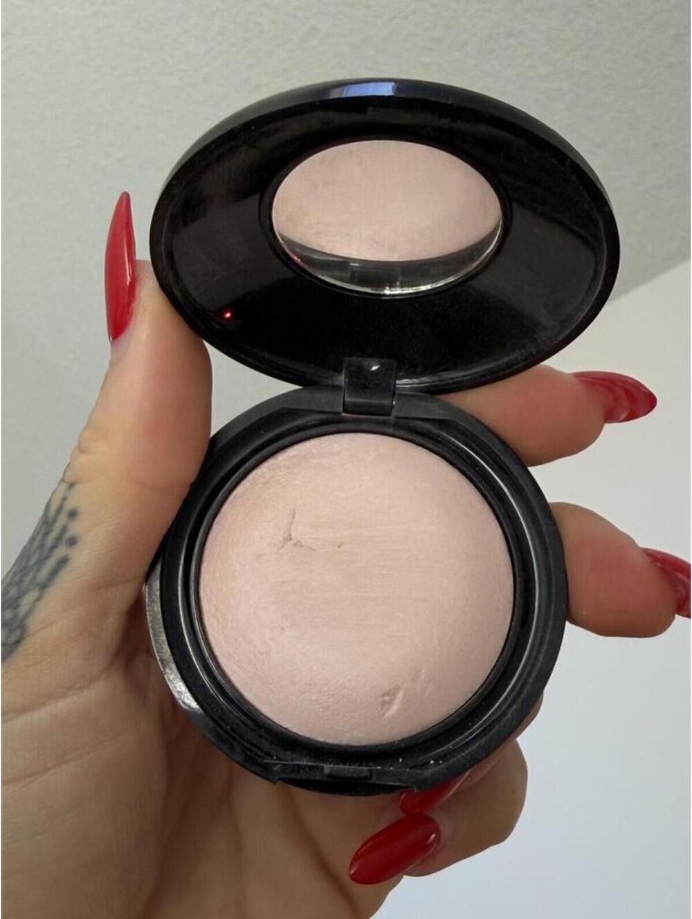 Pat McGrath Labs Pressed Setting Powder - Baby Pink